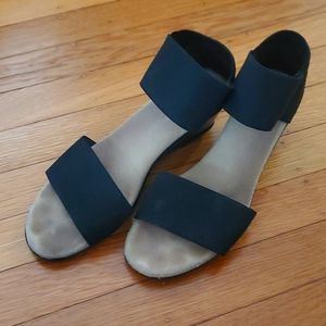 Charleston Stretchy Sandals size 8